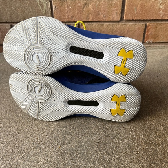 Men’s Steph curry basketball shoes - Picture 5 of 8
